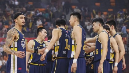 乐鱼体育官方网站-广东最让人失望的球员！曾是CBA最顶级射手，如今越打越差
